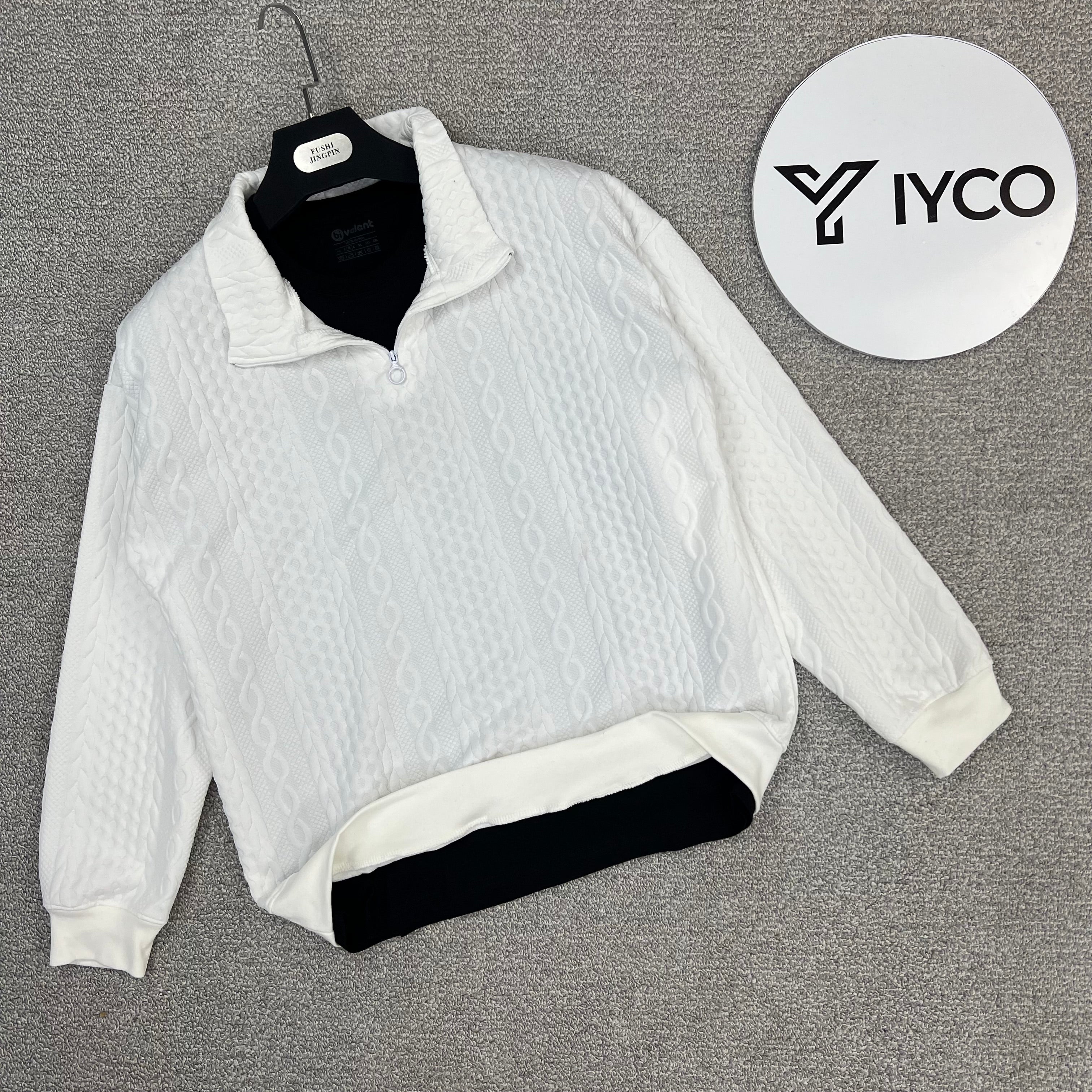 Ensemble zip-om + t-shirt