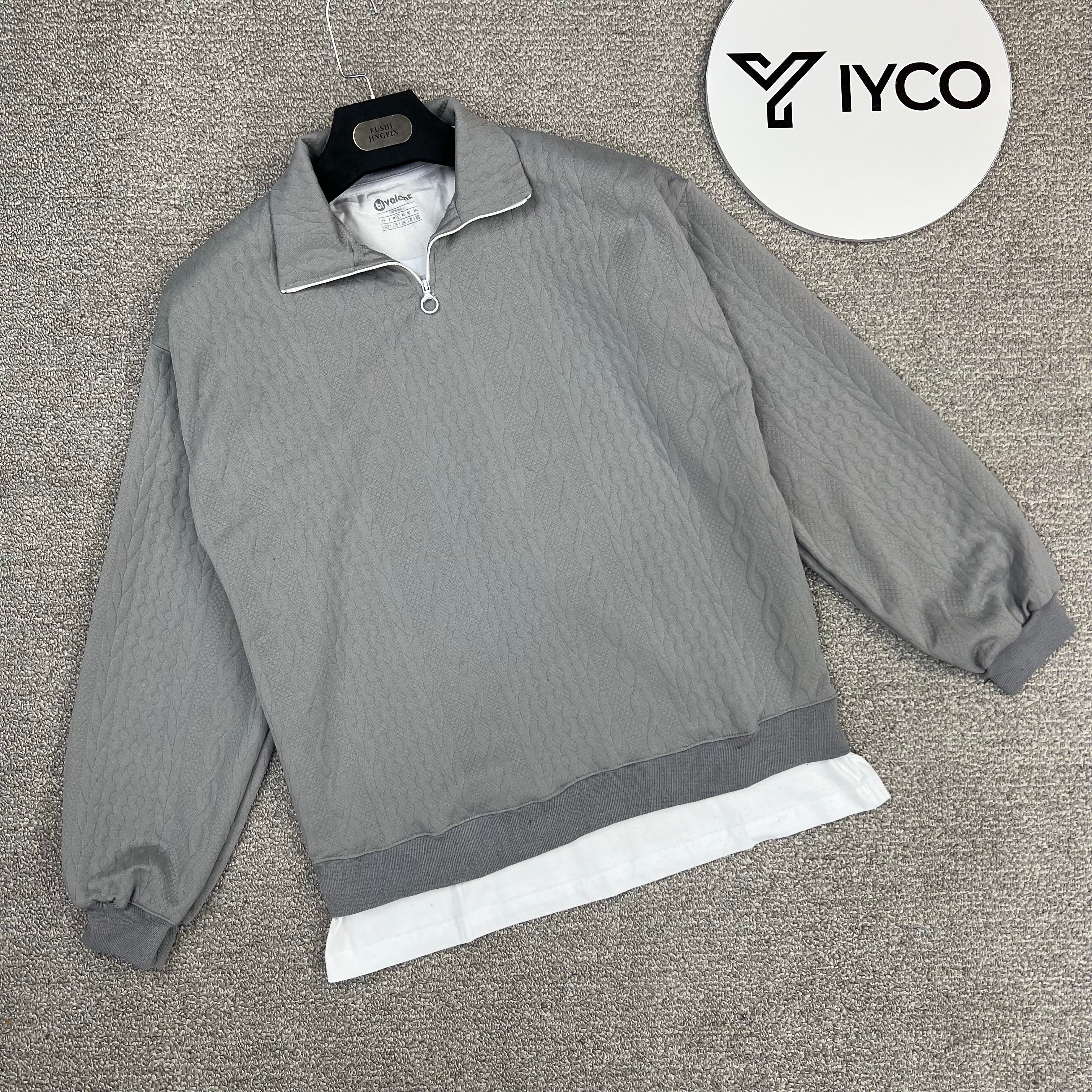 Ensemble zip-om + t-shirt