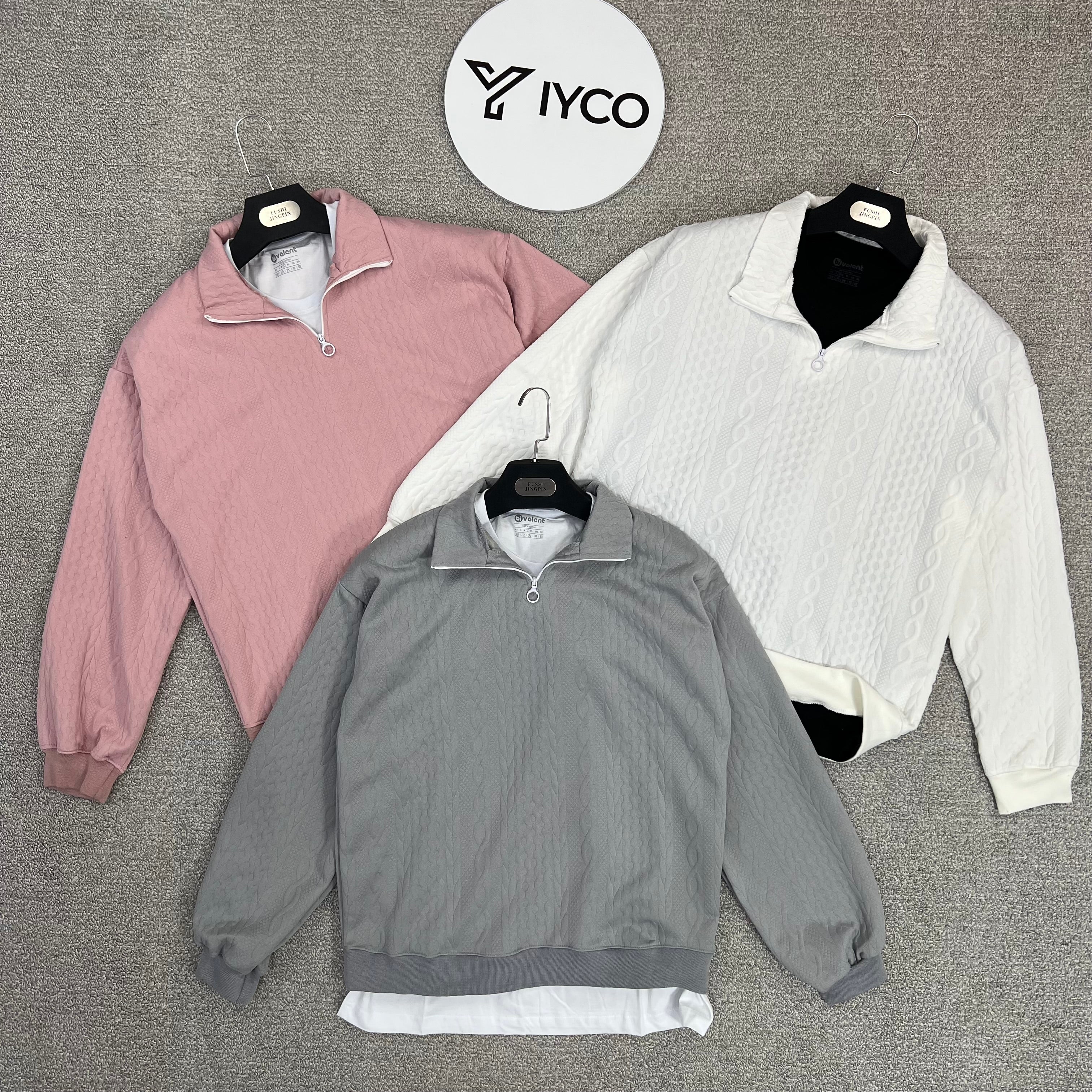 Ensemble zip-om + t-shirt